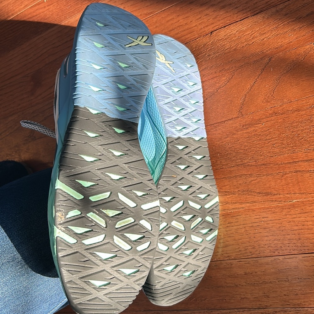 Cool Reebok Shoes - Picture 5 of 8